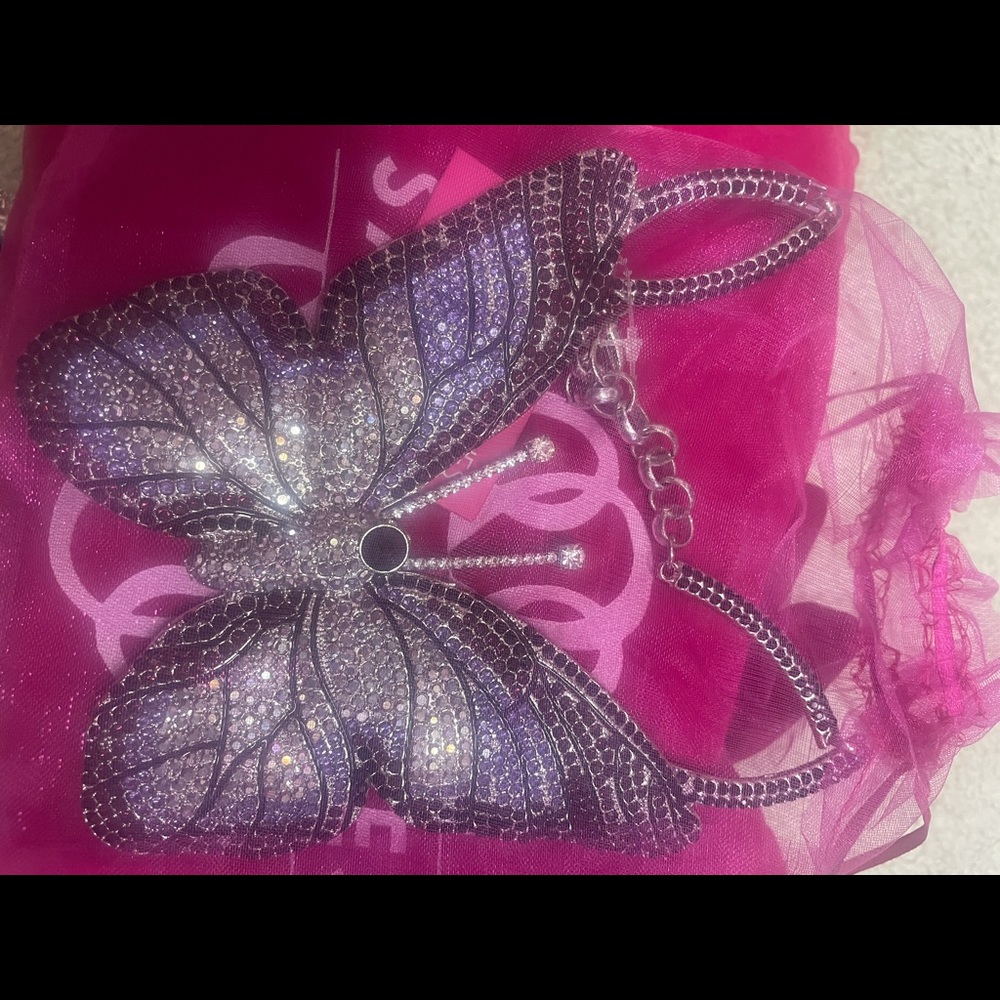 Sassy Jones Hadassa Bib brand new